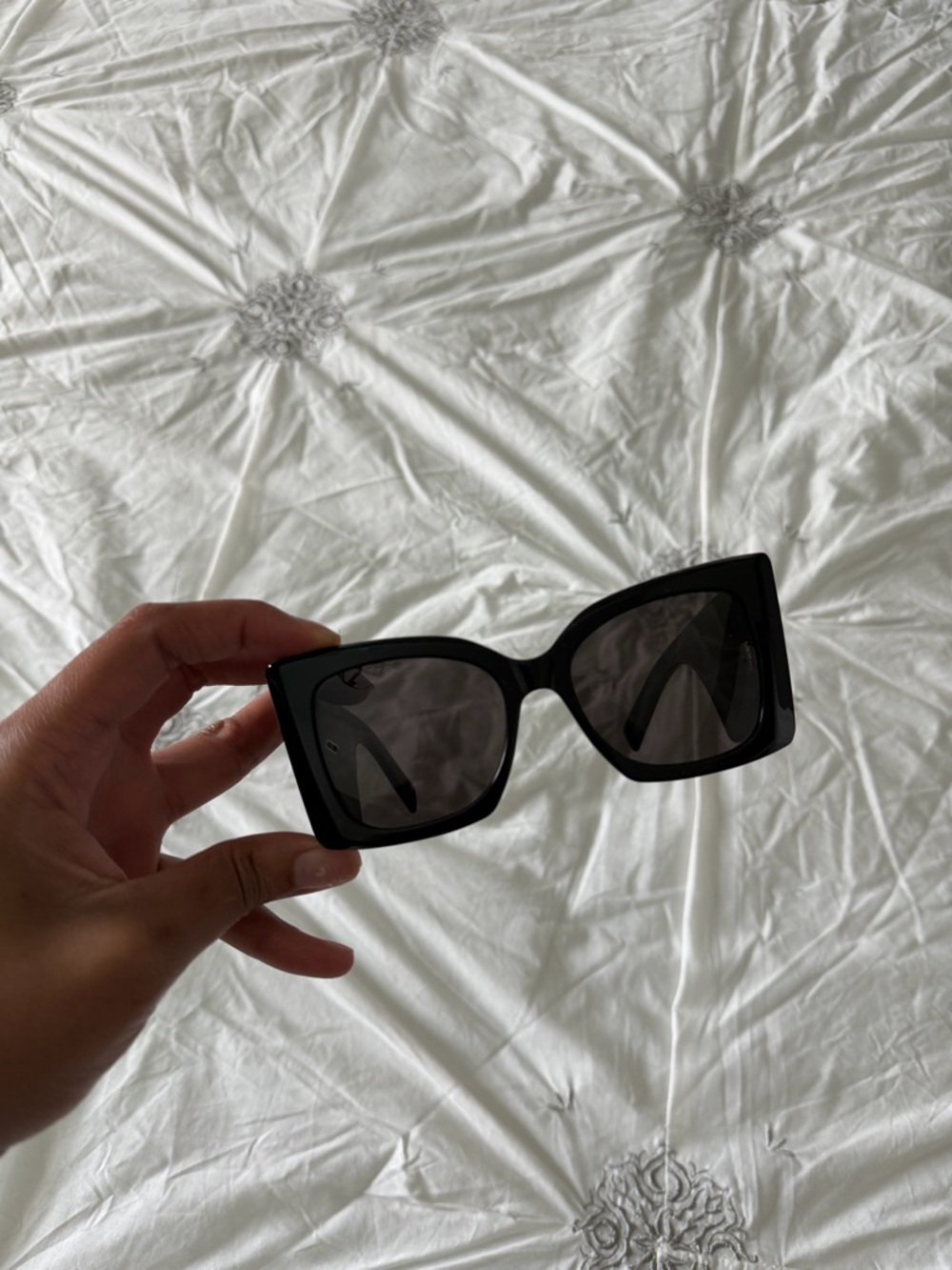 Saint Laurent YSL Classic Oversized Black Sunglasses - Picture 4 of 7